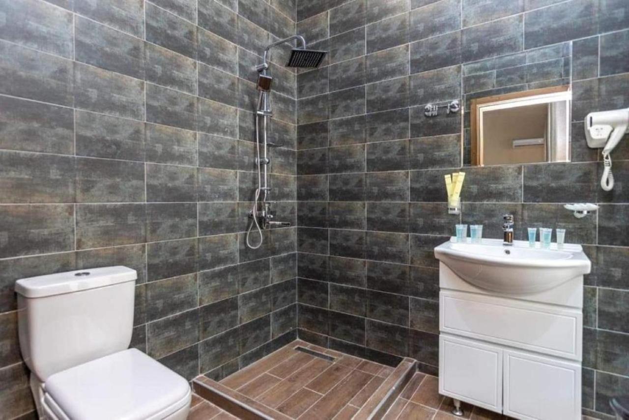 Crypto Hotel Tbilisi Bagian luar foto