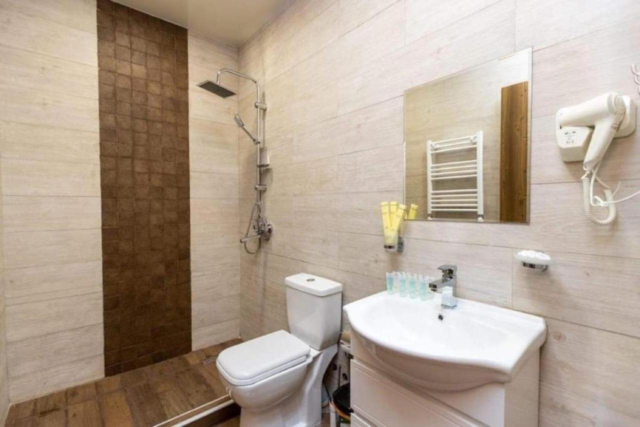 Crypto Hotel Tbilisi Bagian luar foto
