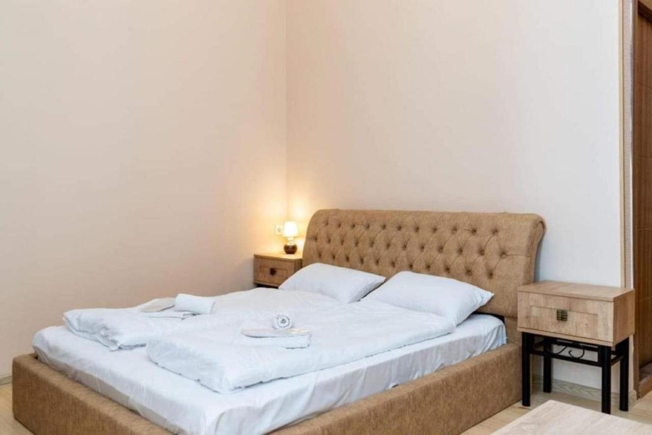 Crypto Hotel Tbilisi Bagian luar foto