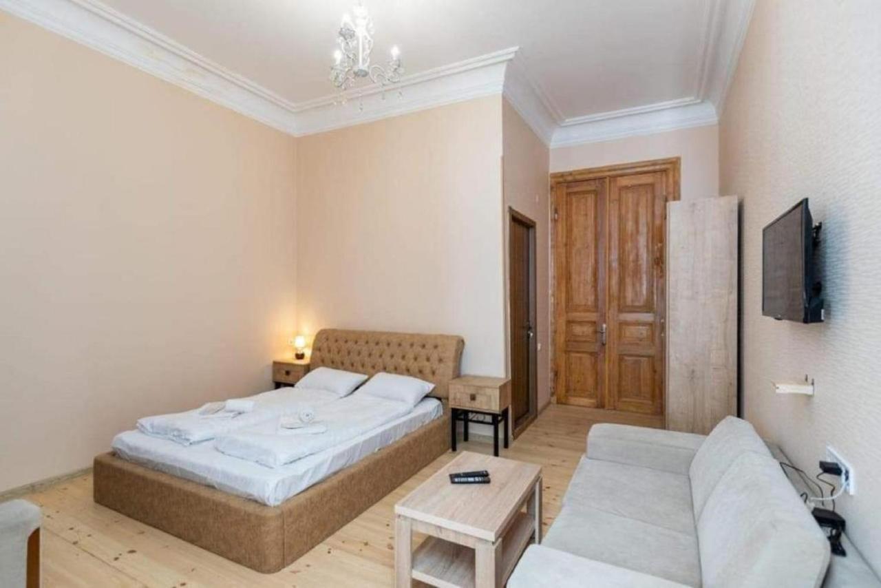 Crypto Hotel Tbilisi Bagian luar foto