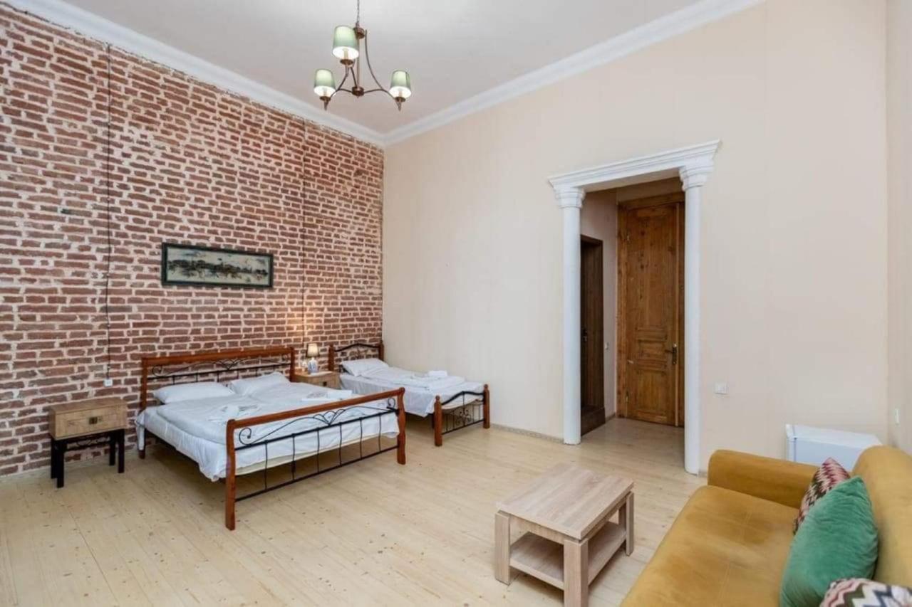 Crypto Hotel Tbilisi Bagian luar foto
