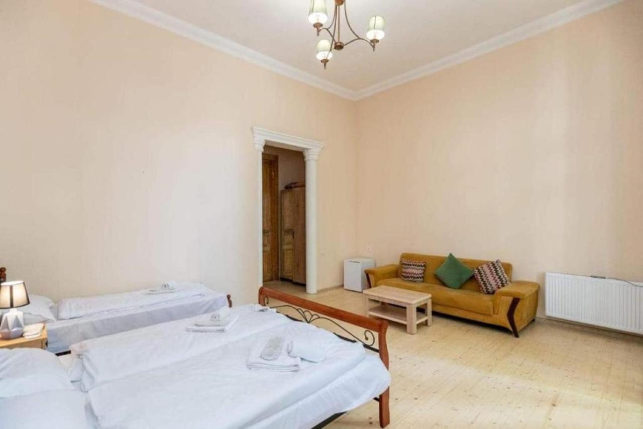 Crypto Hotel Tbilisi Bagian luar foto